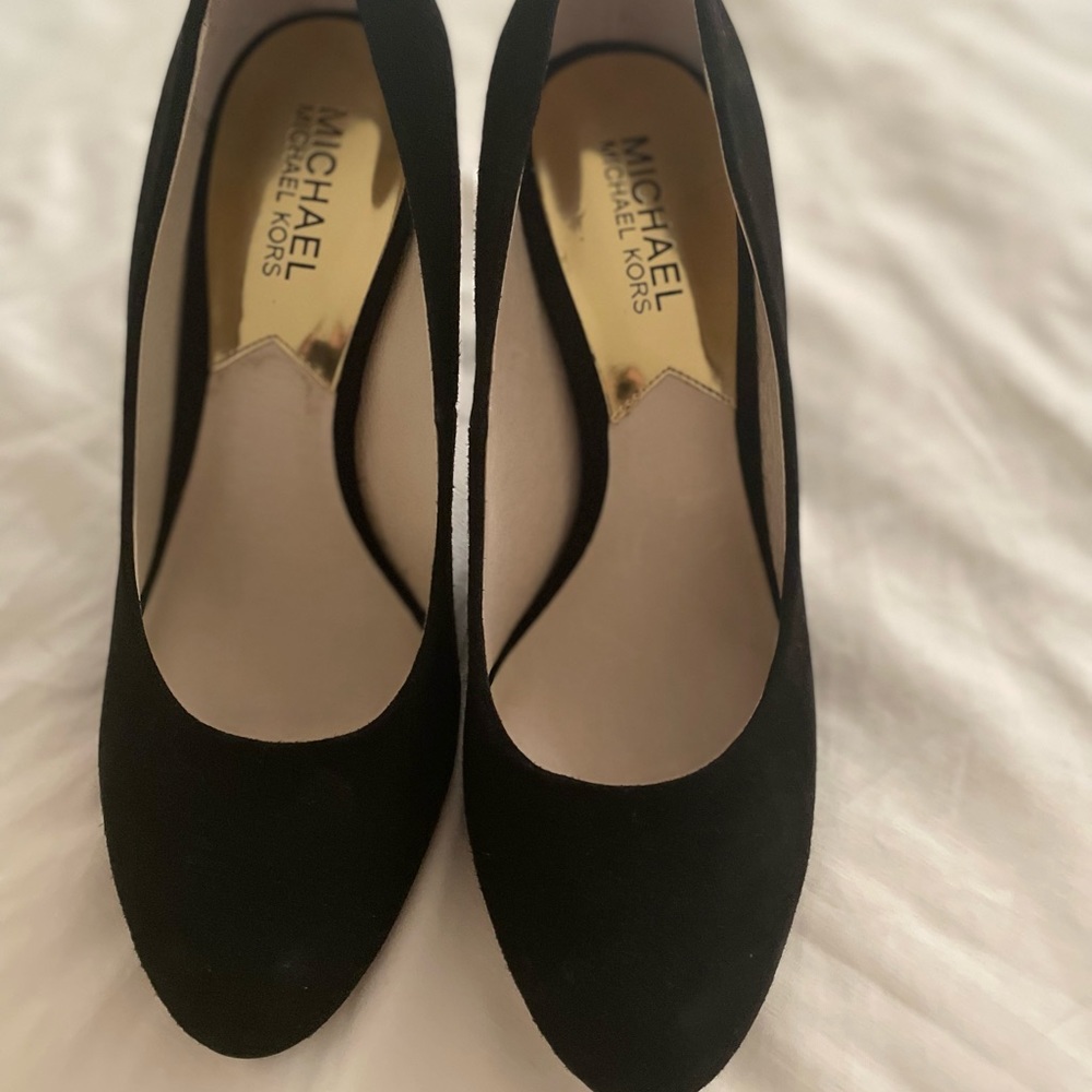 Michael Kors flex pump